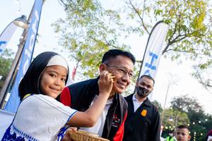 BIB: 
                            <button type="button" onclick="openModal(13716114)" class="btn btn-primary btn-sm float-right btn-popup" data-toggle="modal" data-target=".modal-high-quality">
                        <i class="fas fa-shopping-cart"></i> Add to Cart
                    </button>
                                            <button type="button" onclick="isThisMe(13716114, true)" class="btn btn-success btn-sm float-right btn-popup btn-isme hidden" data-toggle="tooltip" data-placement="bottom" title="นี่คือรูปของคุณใช่ไหม คลิกที่นี่เพื่อเอาเข้าอัลบั้ม">
                        <i class="fas fa-plus"></i> Add to album
                    </button>
                    <button type="button" onclick="isThisMe(13716114, false)" class="btn btn-warning btn-sm float-right btn-popup btn-isnotme hidden">
                        <i class="fas fa-ban"></i> Remove from album
                    </button>